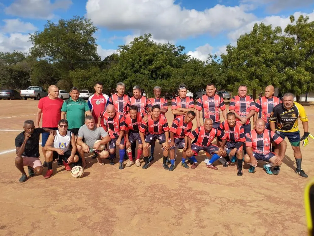 Futebol e confraternização: Caculé recebe jogo de volta entre os 50tões e Veteranos de Rio do Antônio